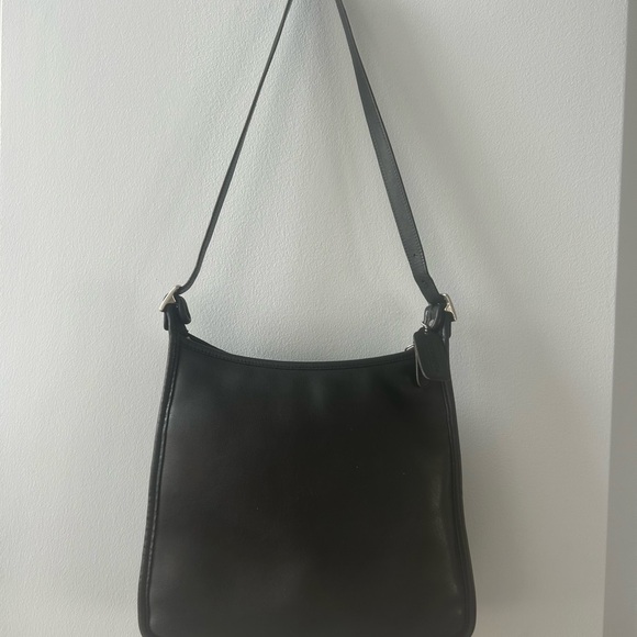 Coach Handbags - Coach Vintage Andrea 9073 bucket Black Leather purse